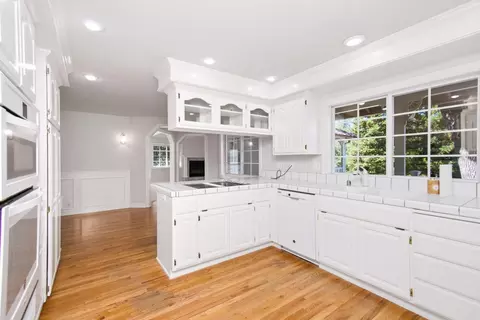 Kitchen - 2812 Bronzecrest St, Placerville, CA 95667 photo 5 of 7