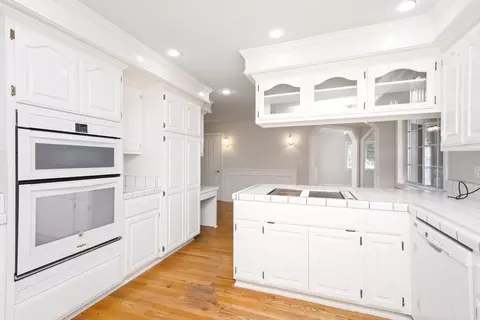 Kitchen - 2812 Bronzecrest St, Placerville, CA 95667 photo 6 of 7