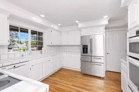 Kitchen - 2812 Bronzecrest St, Placerville, CA 95667 photo 3 of 7