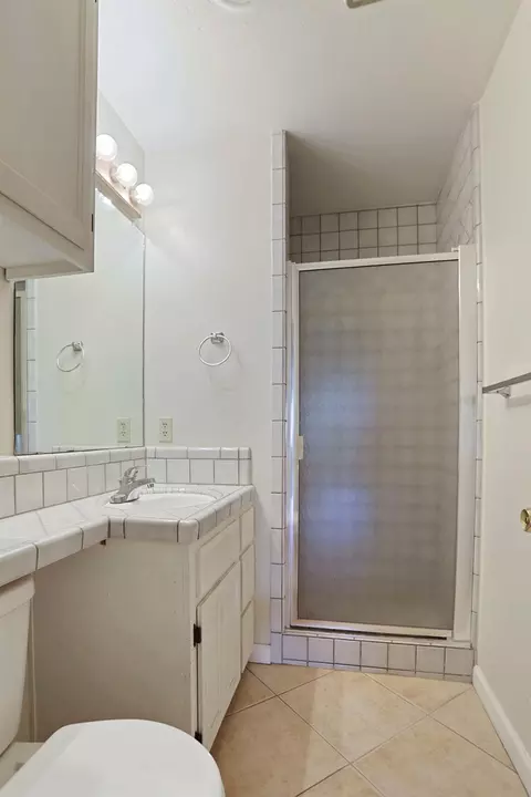 Bath - 1250 Coolidge Ave, Tracy, CA 95376 photo 1 of 3