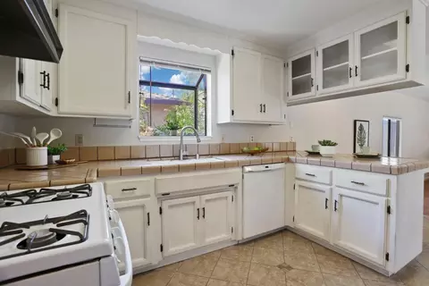 Kitchen - 1250 Coolidge Ave, Tracy, CA 95376 photo 1 of 5