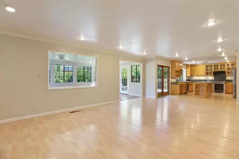Living - 845 Independence Dr, Tracy, CA 95376 photo 7 of 11