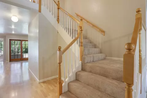 Entry Way - 845 Independence Dr, Tracy, CA 95376 photo 4 of 7