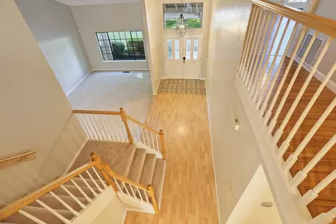 Entry Way - 845 Independence Dr, Tracy, CA 95376 photo 5 of 7