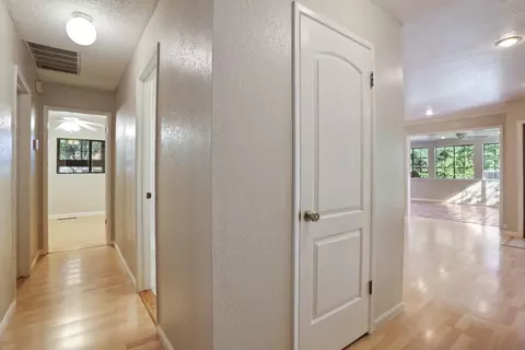 Entry Way - 845 Independence Dr, Tracy, CA 95376 photo 3 of 7