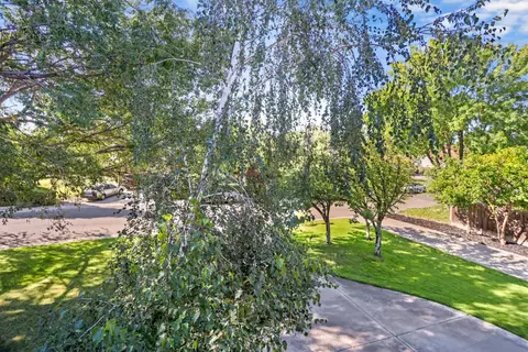 Exterior - 845 Independence Dr, Tracy, CA 95376 photo 11 of 21