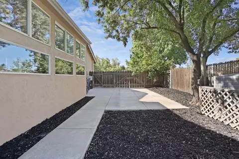Exterior - 845 Independence Dr, Tracy, CA 95376 photo 13 of 21