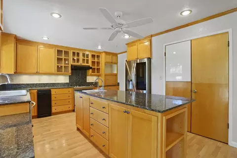 Kitchen - 845 Independence Dr, Tracy, CA 95376 photo 4 of 4