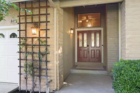 Entry Way - 845 Independence Dr, Tracy, CA 95376 photo 1 of 7
