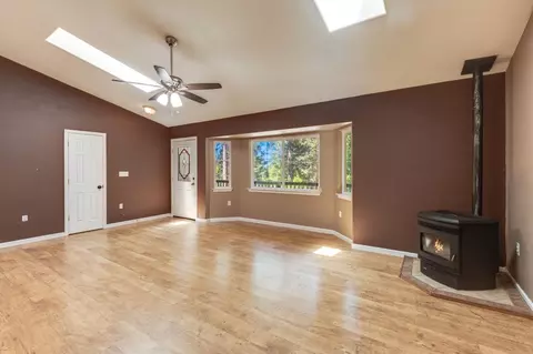 Living - 5109 Coot Rd, Placerville, CA 95667 photo 3 of 8