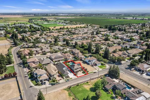 View/Area - 3213 Hillglen Ave, Modesto, CA 95355 photo 10 of 11