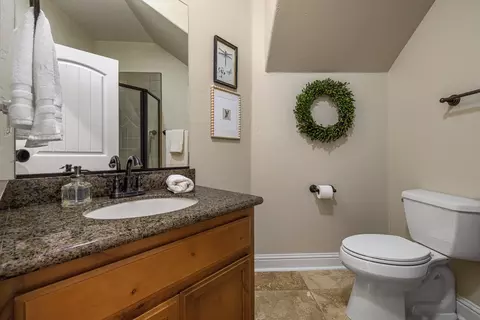 Bath - 3213 Hillglen Ave, Modesto, CA 95355 photo 1 of 7