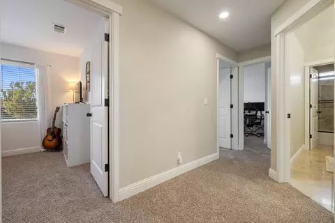 Entry Way - 3213 Hillglen Ave, Modesto, CA 95355 photo 7 of 9