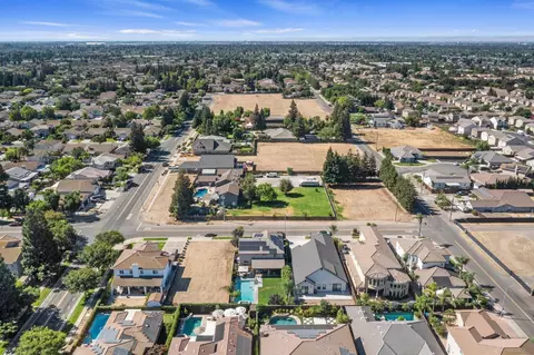 View/Area - 3213 Hillglen Ave, Modesto, CA 95355 photo 5 of 11
