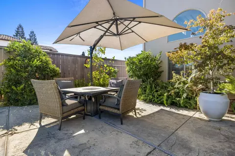 Exterior - 3213 Hillglen Ave, Modesto, CA 95355 photo 10 of 12