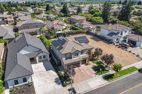 View/Area - 3213 Hillglen Ave, Modesto, CA 95355 photo 2 of 11