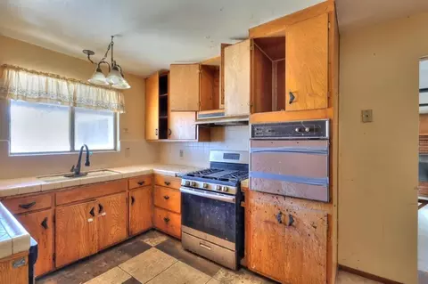 Kitchen - 3115 Farris Ave, Ceres, CA 95307 photo 2 of 3