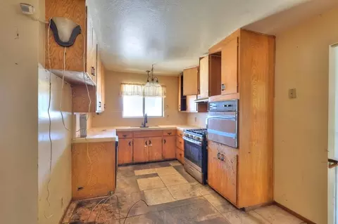 Kitchen - 3115 Farris Ave, Ceres, CA 95307 photo 1 of 3