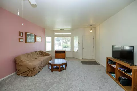 Living - 3377 Four Seasons Dr, Turlock, CA 95382 photo 2 of 8