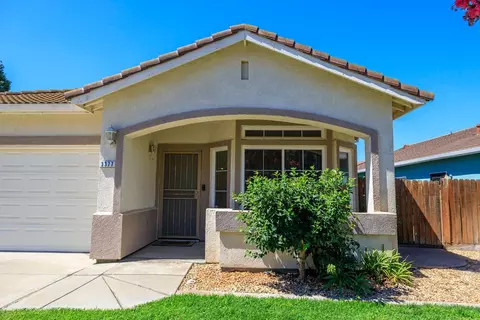 Exterior - 3377 Four Seasons Dr, Turlock, CA 95382 photo 3 of 13