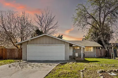 424 Delta Dr, Woodland, CA 95695