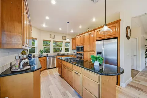 Kitchen - 12757 Greenbrook Loop, Penn Valley, CA 95946 photo 3 of 4