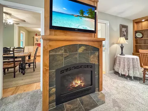 Living - 13614 Wheeler Acres Rd, Grass Valley, CA 95949 photo 3 of 4