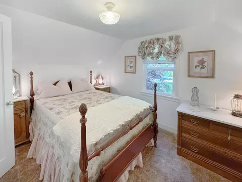 Bedroom - 13614 Wheeler Acres Rd, Grass Valley, CA 95949 photo 4 of 4