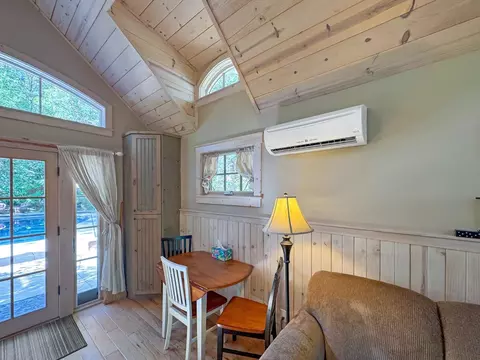 Dining - 13614 Wheeler Acres Rd, Grass Valley, CA 95949 photo 2 of 2