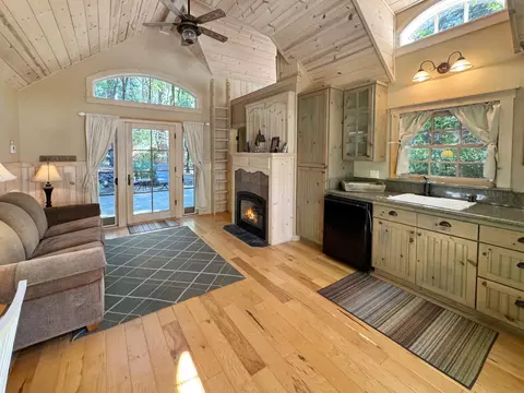 Living - 13614 Wheeler Acres Rd, Grass Valley, CA 95949 photo 4 of 4