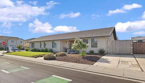 Exterior - 583 Pestana Ave, Manteca, CA 95336 photo 1 of 7