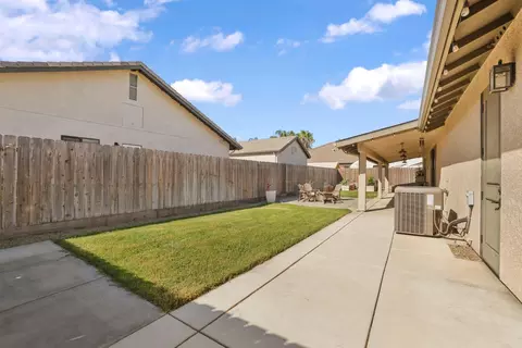 Exterior - 583 Pestana Ave, Manteca, CA 95336 photo 7 of 7