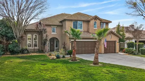 701 Rolling Green Dr, West Sacramento, CA 95605