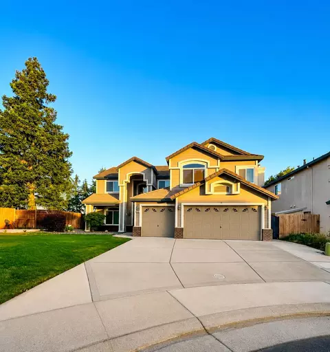 8770 Bottlebrush Ct, Elk Grove, CA 95624