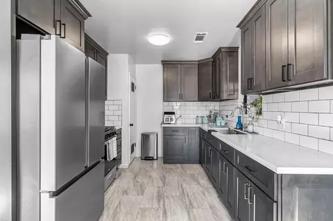 Kitchen - 1016 Cutting St, Madera, CA 93638 photo 3 of 4