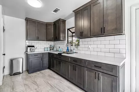 Kitchen - 1016 Cutting St, Madera, CA 93638 photo 2 of 4