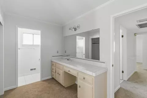 Bath - 4681 Oak Twig Way, Carmichael, CA 95608 photo 3 of 3