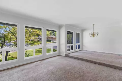 Living - 4681 Oak Twig Way, Carmichael, CA 95608 photo 2 of 4