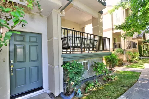 7809 Park River Oak Cir, Sacramento, CA 95831