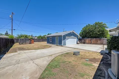 Exterior - 241 Mission St, Lodi, CA 95240 photo 3 of 9