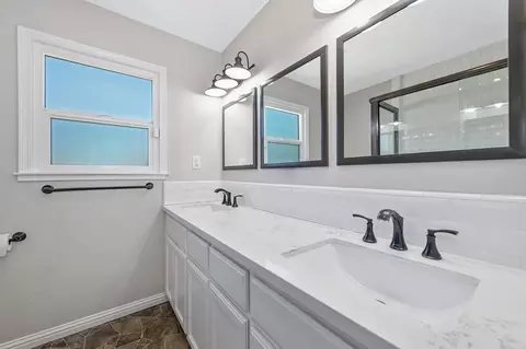 Bath - 241 Mission St, Lodi, CA 95240 photo 1 of 2