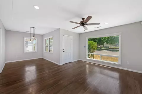 Living - 241 Mission St, Lodi, CA 95240 photo 4 of 6