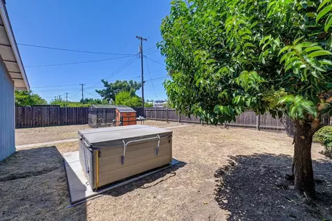 Exterior - 241 Mission St, Lodi, CA 95240 photo 9 of 9