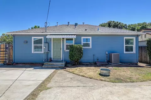 Exterior - 241 Mission St, Lodi, CA 95240 photo 5 of 9