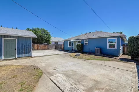 Exterior - 241 Mission St, Lodi, CA 95240 photo 6 of 9