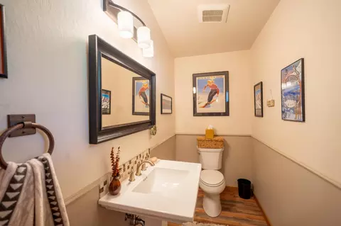 Bath - 1138 Heather Dr, Murphys, CA 95247 photo 1 of 7