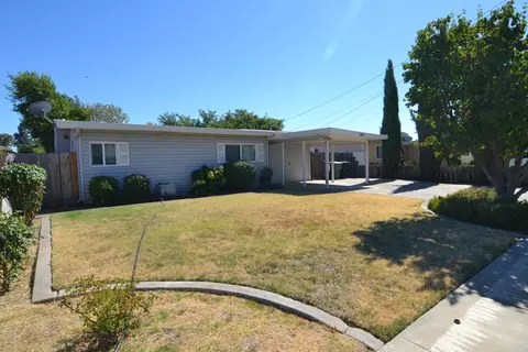 1419 Pleasanton Pl, Oakdale, CA 95361