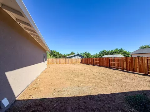Exterior - 1519 9th Ave, Olivehurst, CA 95961 photo 7 of 7