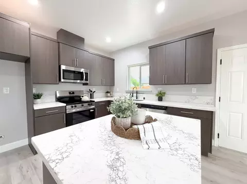 Kitchen - 1519 9th Ave, Olivehurst, CA 95961 photo 3 of 7