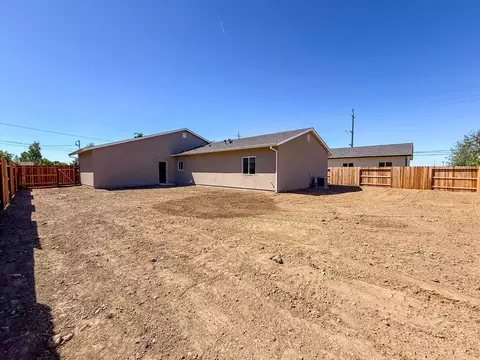 Exterior - 1519 9th Ave, Olivehurst, CA 95961 photo 5 of 7